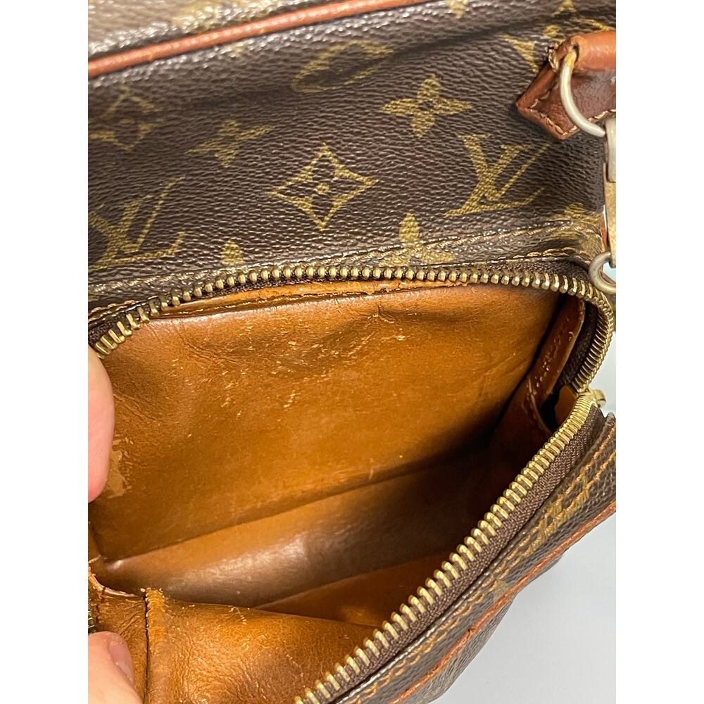 Auth Vintage Louis Vuitton Monogram Mini Amazone Crossbody Bag - Picture 12 of 16